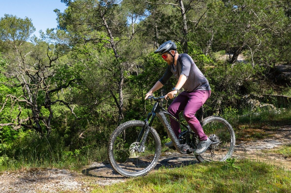 VTT Électrique Tout-Suspendu Mondraker Sly RR 12V 400Wh Bosch 60 Nm 29'' Noir 2025