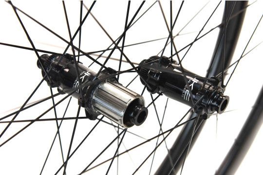 Paire de roues DUKE Baccara X 36 | 12x100 – 12x142 mm | CenterLock