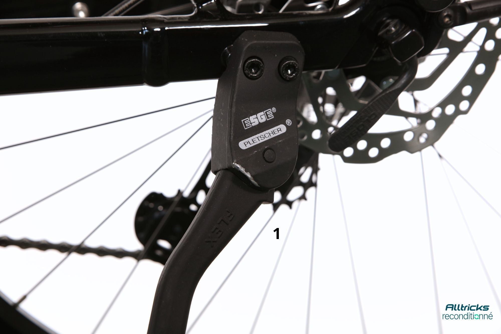 Vélo de Ville Électrique Trek Verve+ 2 Lowstep 400wh Shimano Cues 9V Noir Gen.3  T.M 165/175cm - Produit Reconditionné