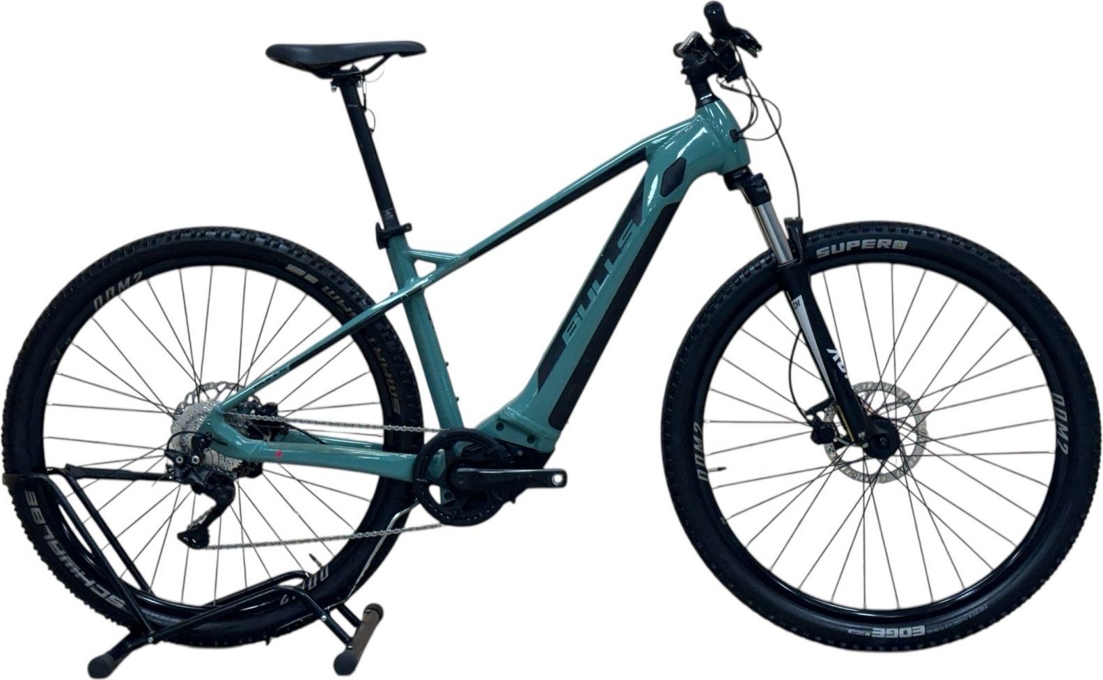 produit reconditionné . Bulls Cross Evo 625 Shimano Deore 2022 . Vélo électrique . Bulls . très bon état
