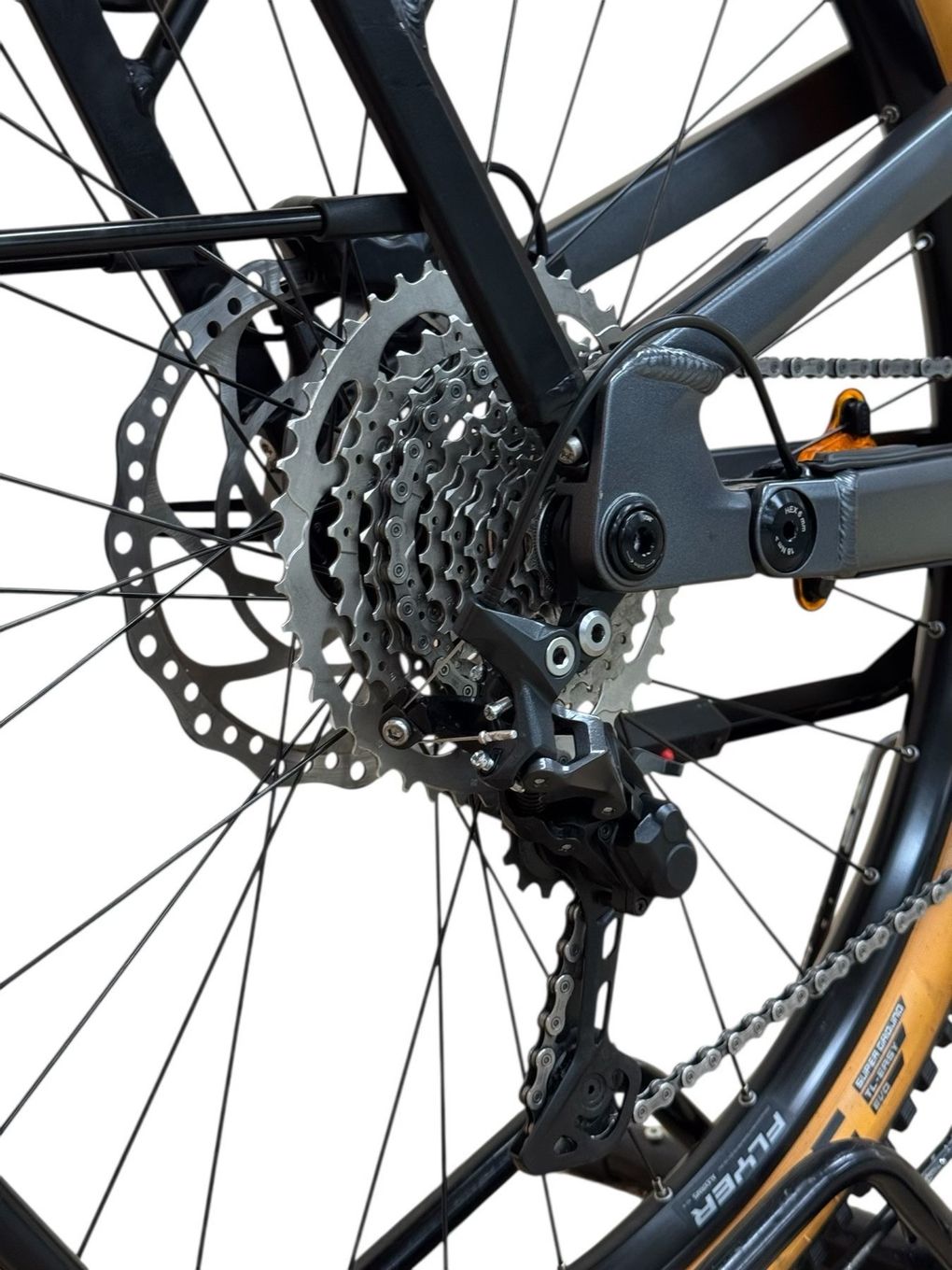 produit reconditionné . Flyer Goroc X 4.10 FS Shimano 2023 . VTT électrique . Flyer . très bon état