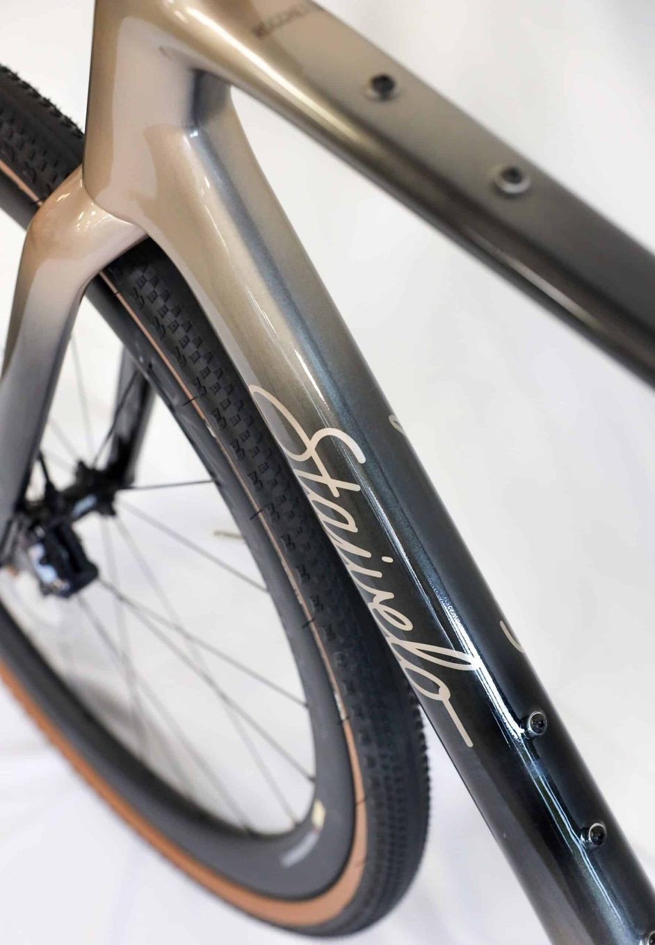 Vélo de Gravel Stajvelo Roccheta Gravel Shimano GRX Di2 12v Beige 2025