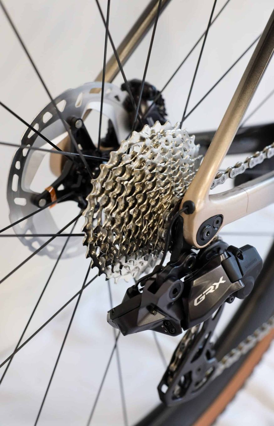 Vélo de Gravel Stajvelo Roccheta Gravel Shimano GRX Di2 12v Beige 2025