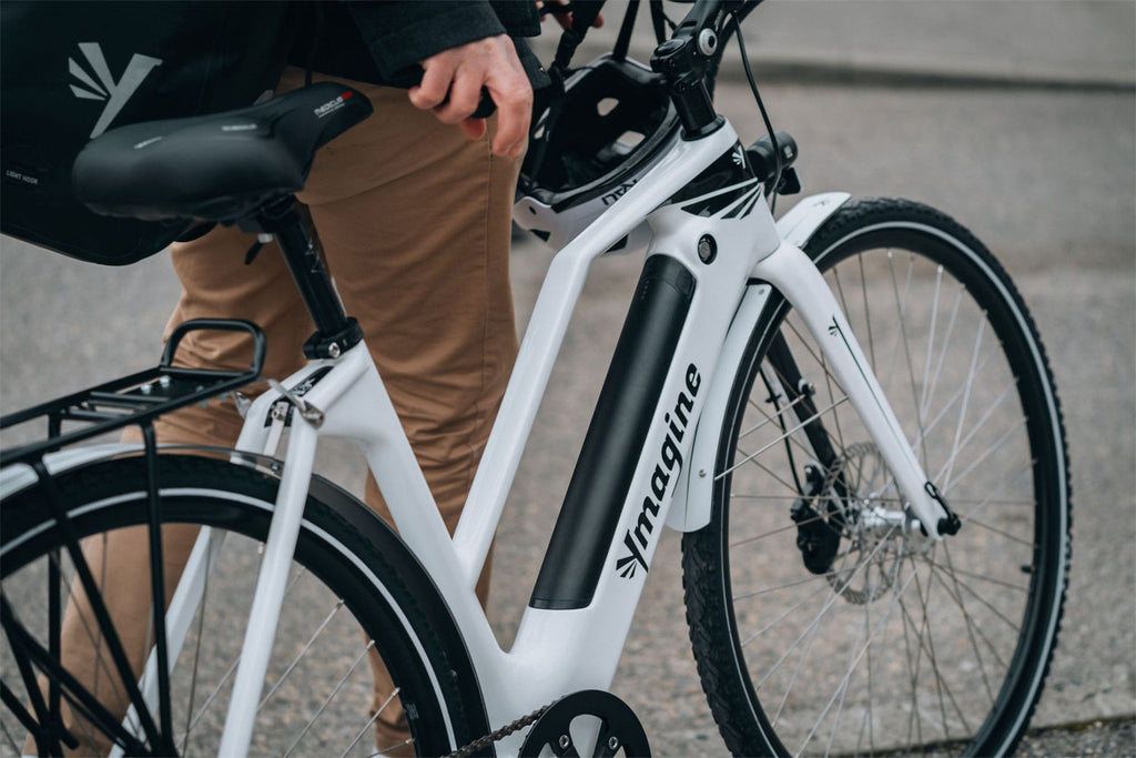 Vélo électrique Vadrouilleur 21.1 - Full carbone - Autonomie 100Km - Blanc