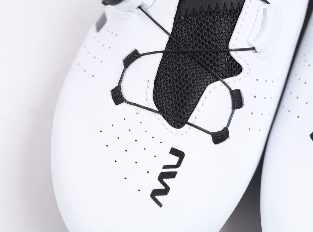 Chaussures Route Northwave Veloce Extreme Noir/Blanc | T43 1/2 | Produit Reconditionné