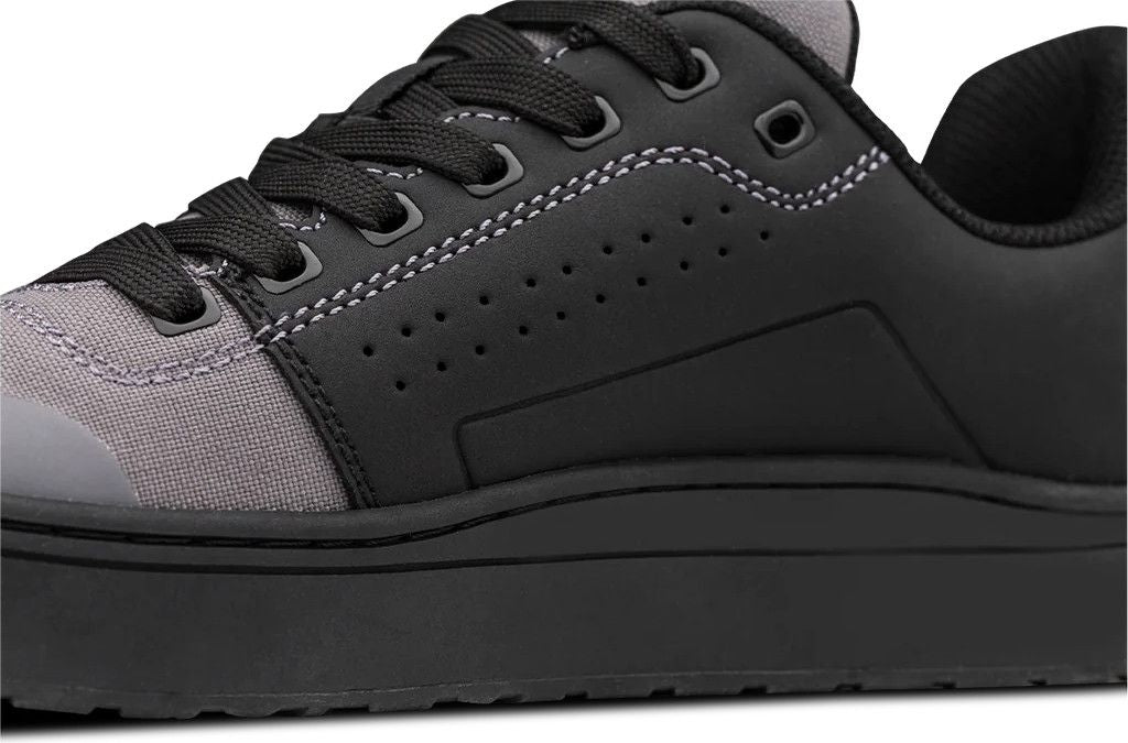 Chaussures Pédales Plates Ride Concepts Livewire Gris | T42 1/2 | Produit Reconditionné