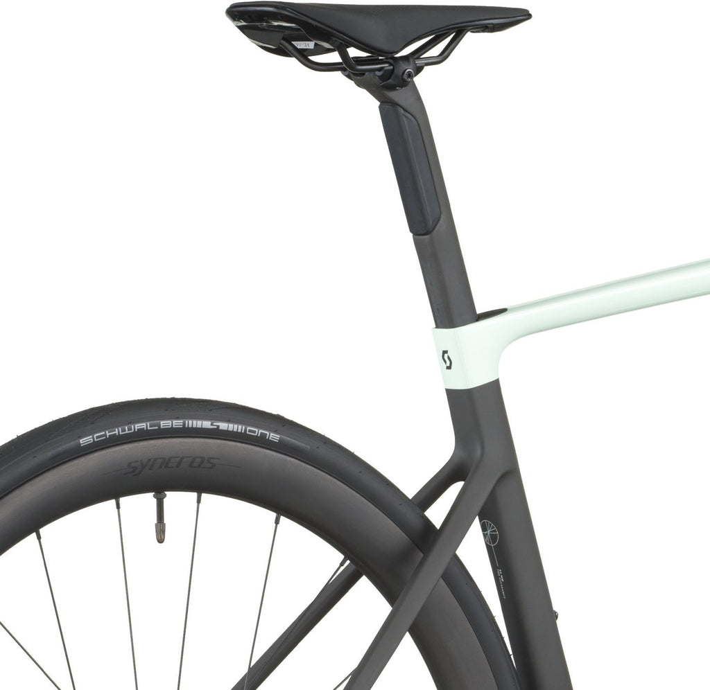 Vélo de Route Scott Addict RC 30 Shimano 105 Di2 12V 700 mm Vert/Noir 2026