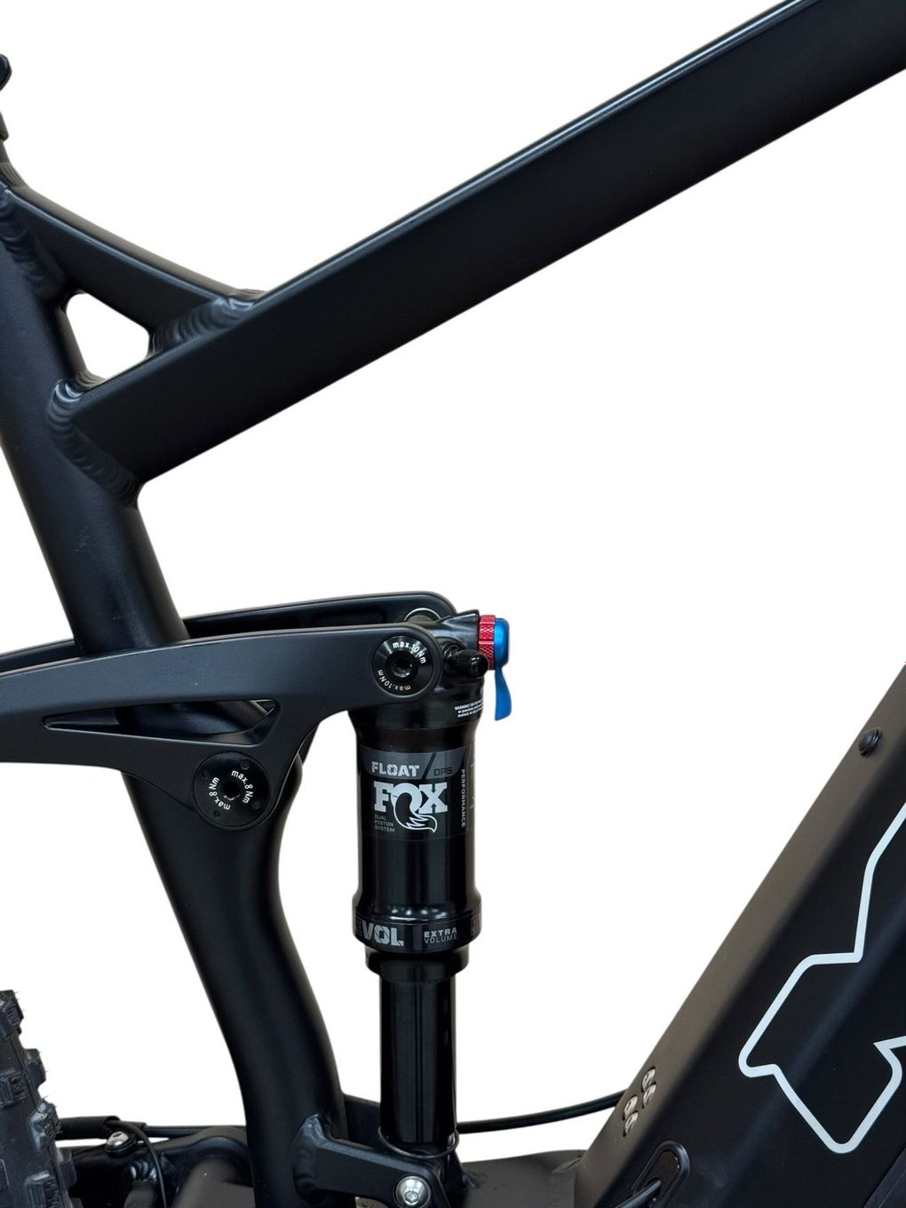 produit reconditionné . MAXX Fab4 Shimano XT 2023 . VTT électrique . MAXX . très bon état
