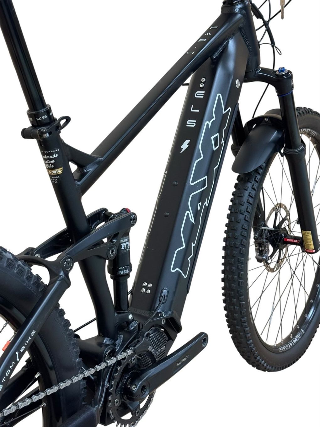 produit reconditionné . MAXX Fab4 Shimano XT 2023 . VTT électrique . MAXX . très bon état