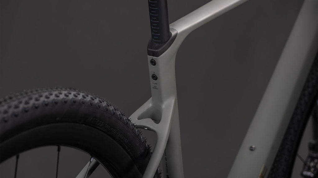 Vélo de Gravel Cube Nuroad C:62 EX Shimano GRX Di2 12V 700 mm Gris Old 2026