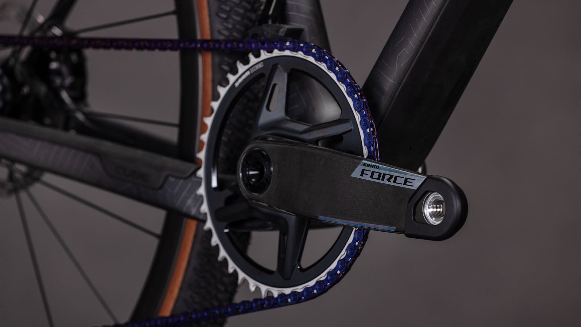 Vélo de Gravel Cube Nuroad C:62 EXC Sram Force XPLR AXS 13V 700 mm Gris Carbon Noir Crisscross 2026