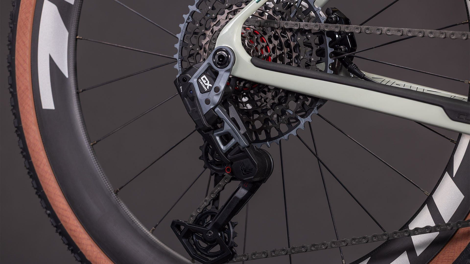 Vélo de Gravel Cube Nuroad C:62 SLX Sram Force XPLR AXS/GX Eagle AXS 12V 700 mm Vert Beige Reed 2026