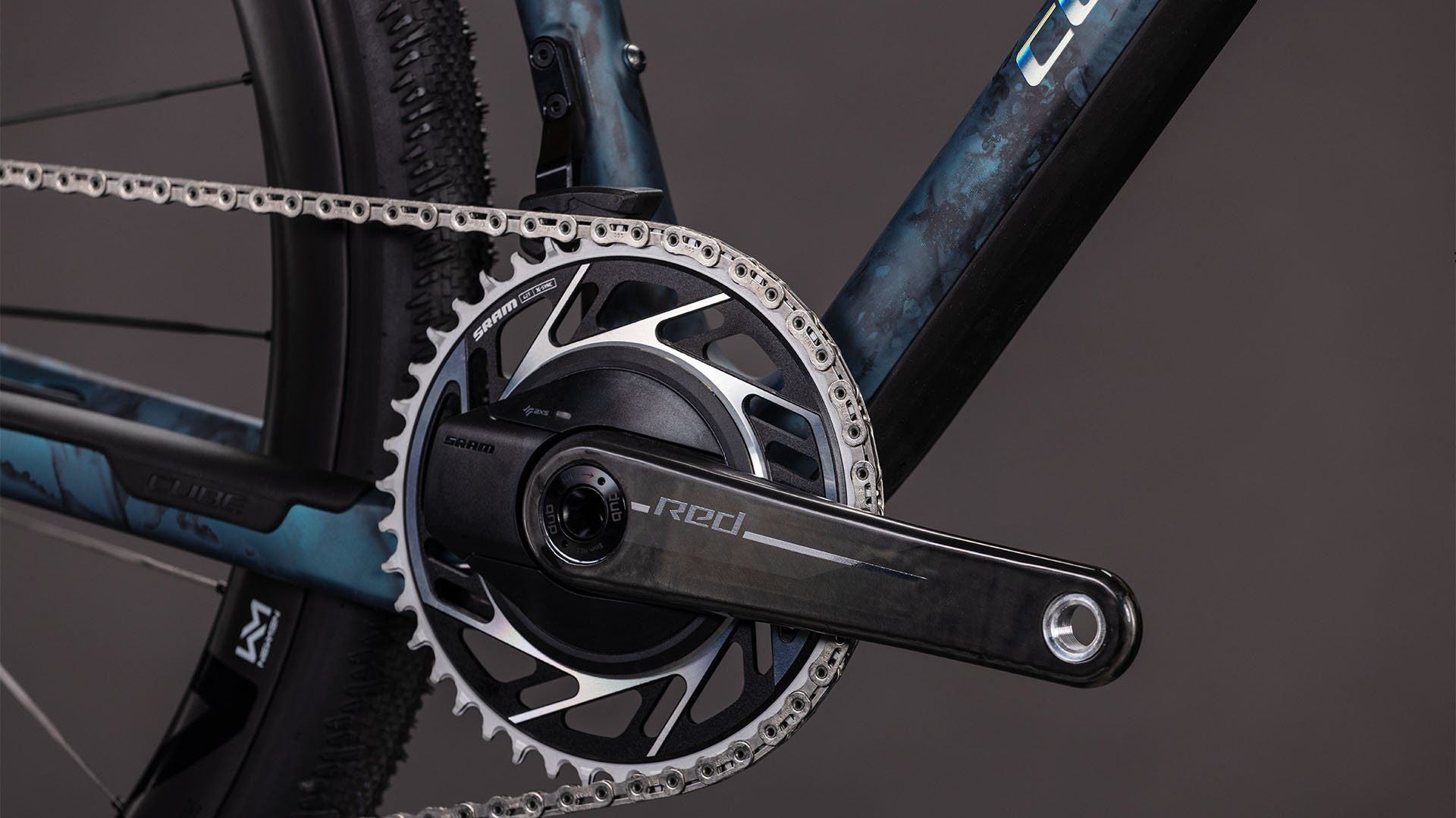 Vélo de Gravel Cube Nuroad C:62 SLT Sram Red XPLR AXS 13V 700 mm Vert Royal Fume 2026
