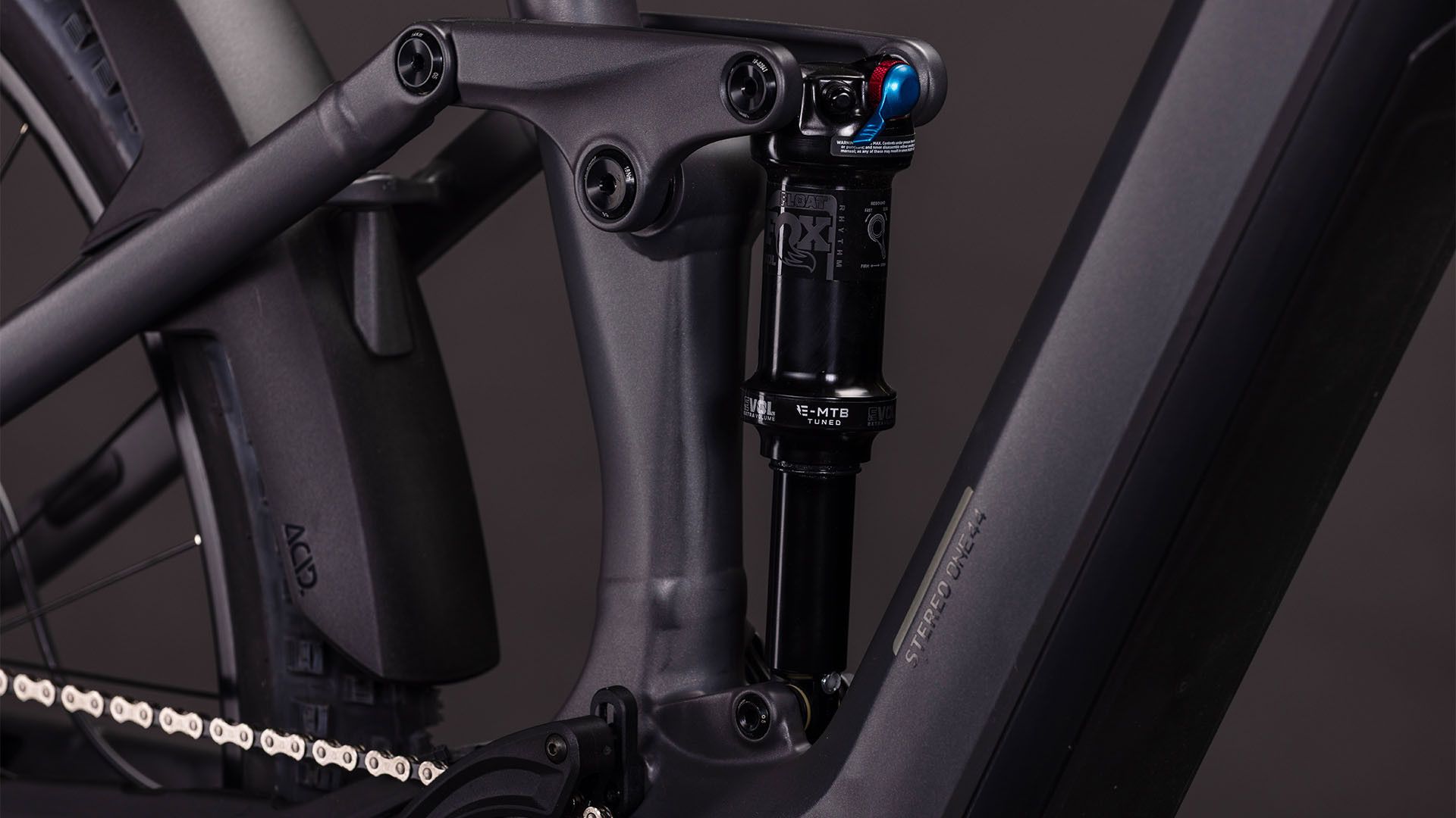 VTT Électrique Tout-Suspendu Cube Stereo Hybrid One44 EXC 800 Shimano 12V 800 Wh Bosch 120 Nm 29'' Gris Iron Noir 2026