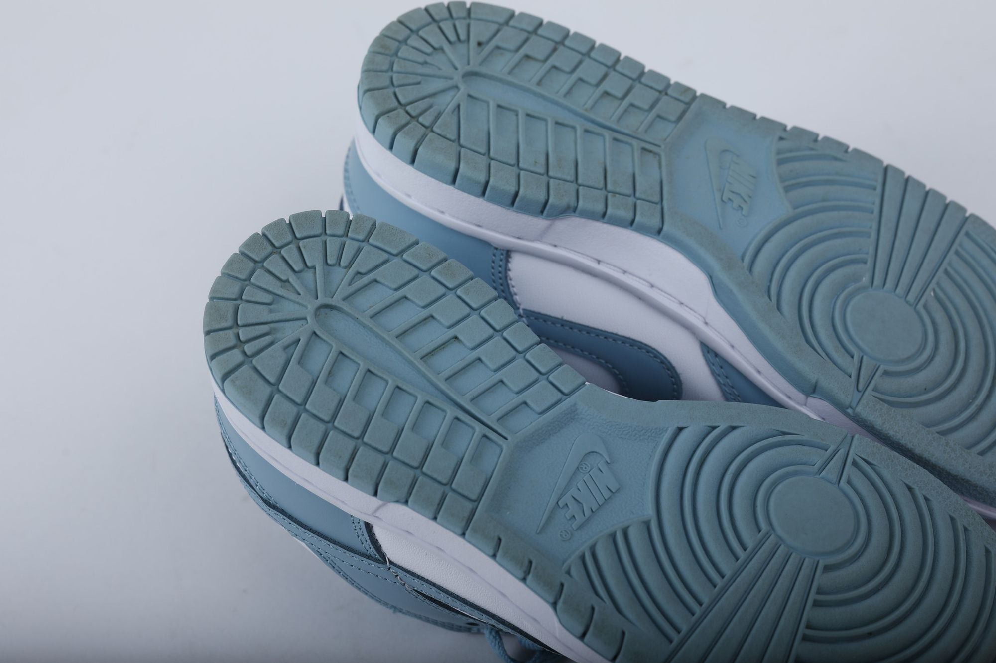 Chaussures Sportswear Nike Dunk Low Retro BTTYS Blanc/Bleu Homme | T. 37 1/2| Produit Reconditionné