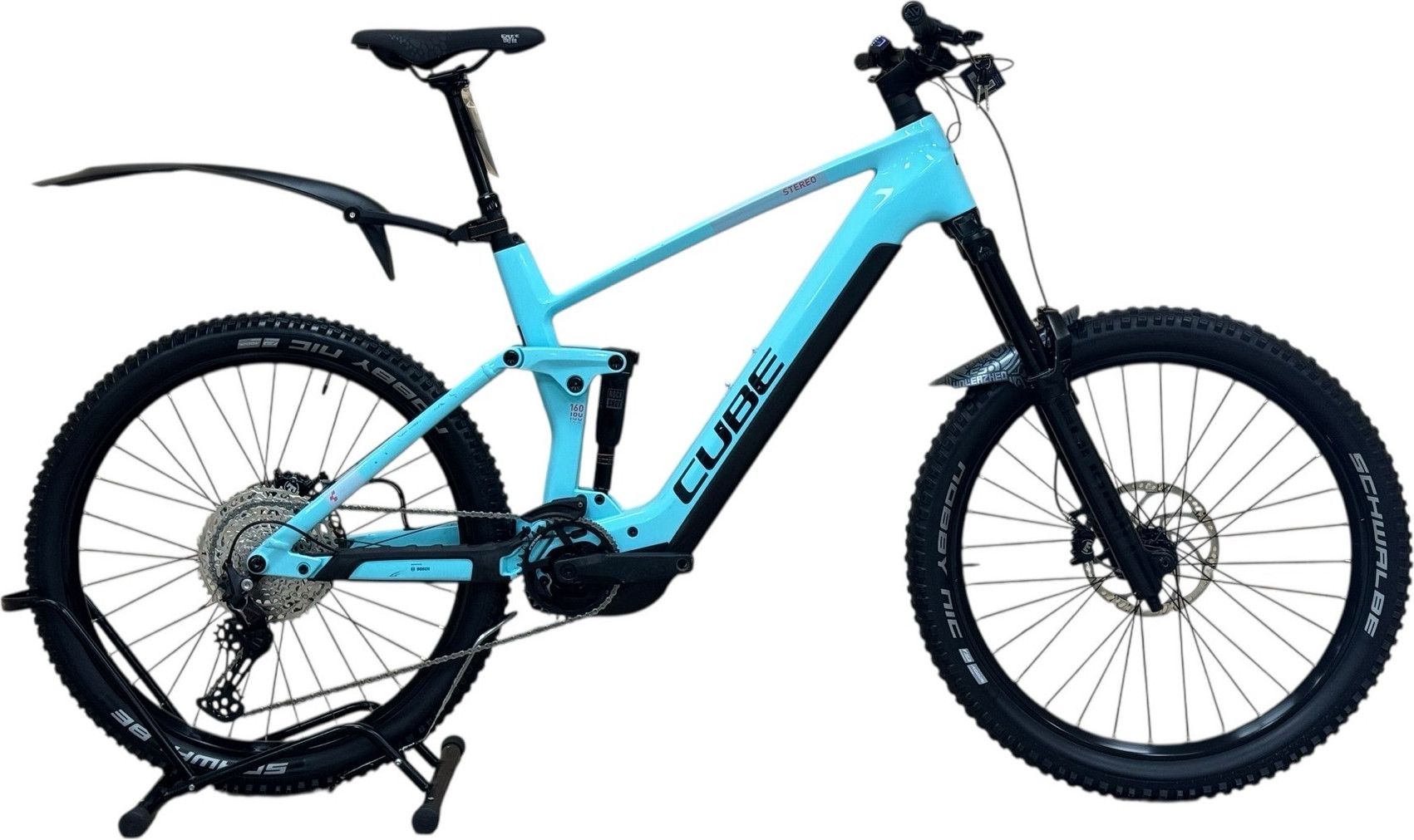 produit reconditionné . Cube Stereo Hybrid 160 HPC Race 750 Shimano Deore 2024 . VTT électrique . Cube . très bon état