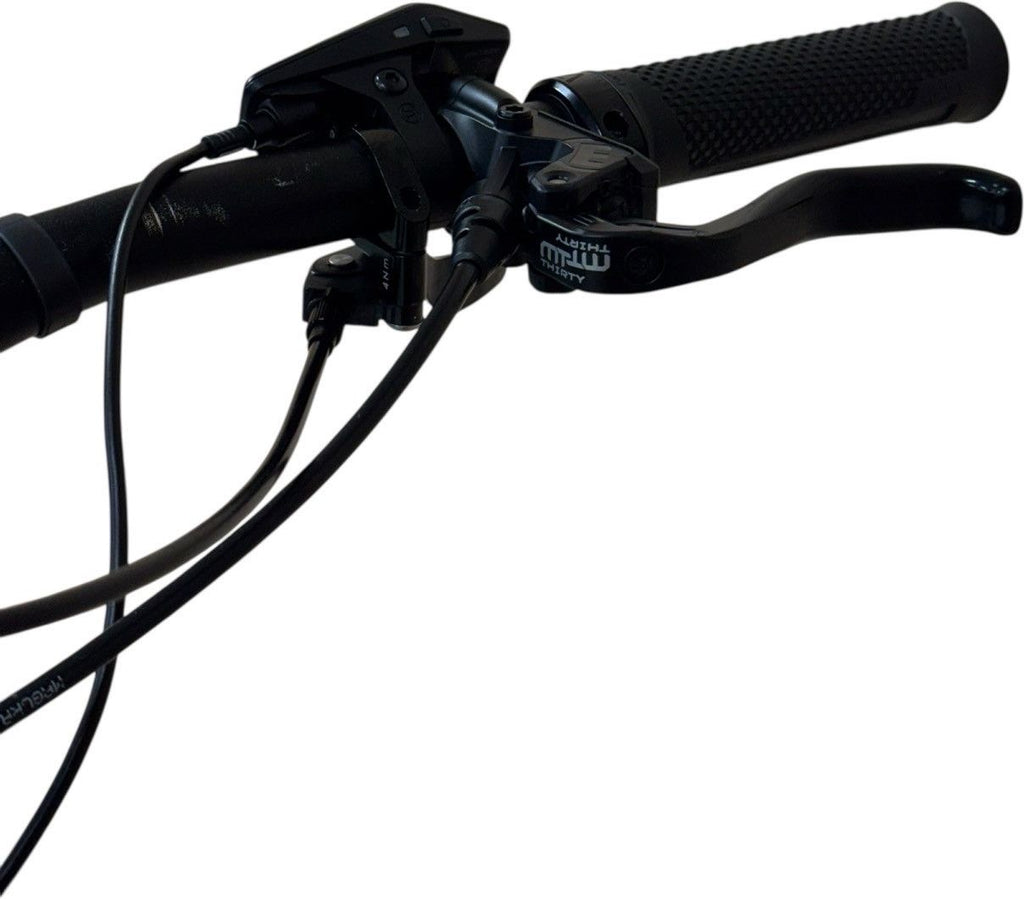 produit reconditionné . Cube Stereo Hybrid 160 HPC Race 750 Shimano Deore 2024 . VTT électrique . Cube . très bon état
