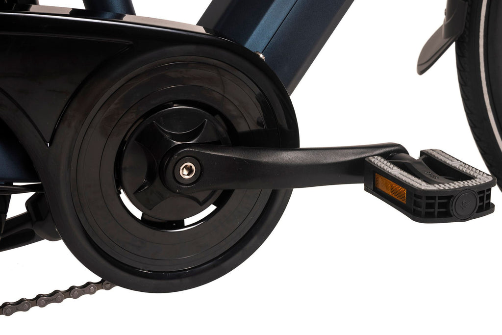 Vélo de ville électrique Adore 28 aluminium citybike Cv-190 moteur arrière 50nm / 15Ah deep blue mat