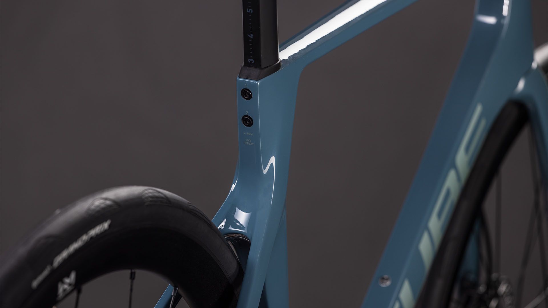 Vélo de Route Cube Agree C:62 One Shimano 105 Di2 12V 700 mm Bleu Gris Storm 2026