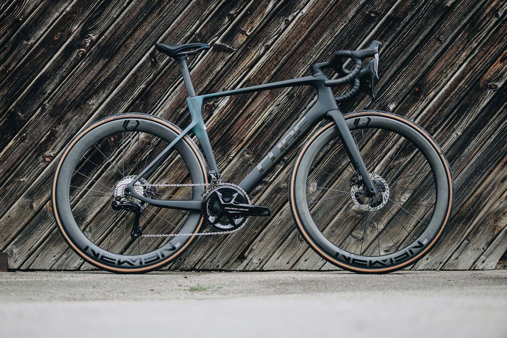 Vélo de Route Cube Agree C:62 SLT Shimano Dura-Ace Di2 12V 700 mm Noir Vert Irisé 2026