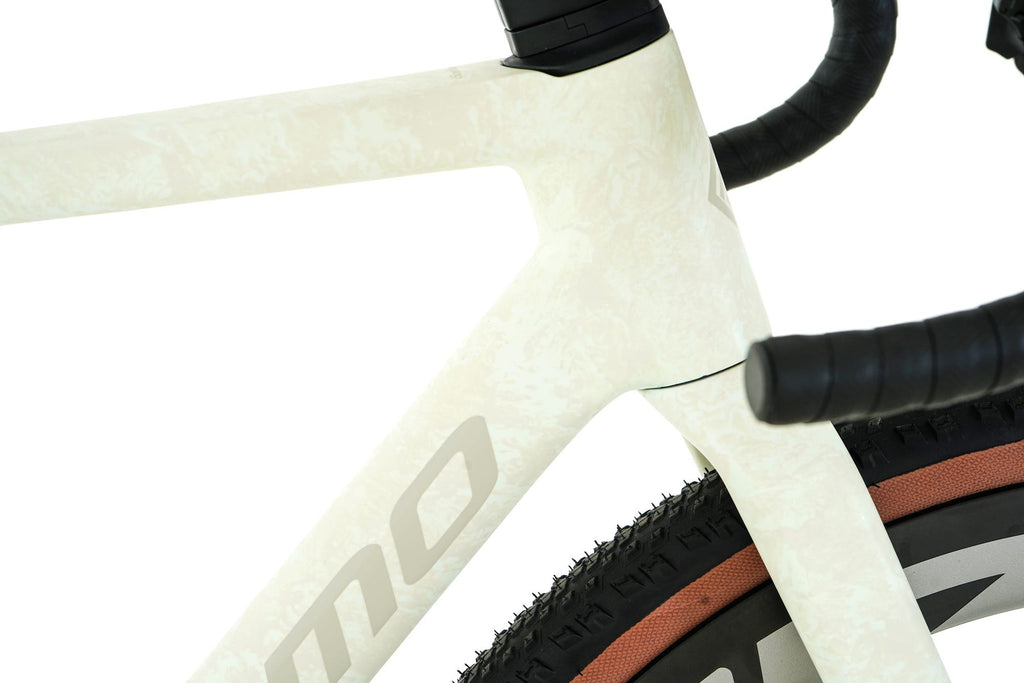 Vélo de Gravel Megamo Silk 02 Sram Rival XPLR AXS 13V 700 mm Beige/Blanc 2026