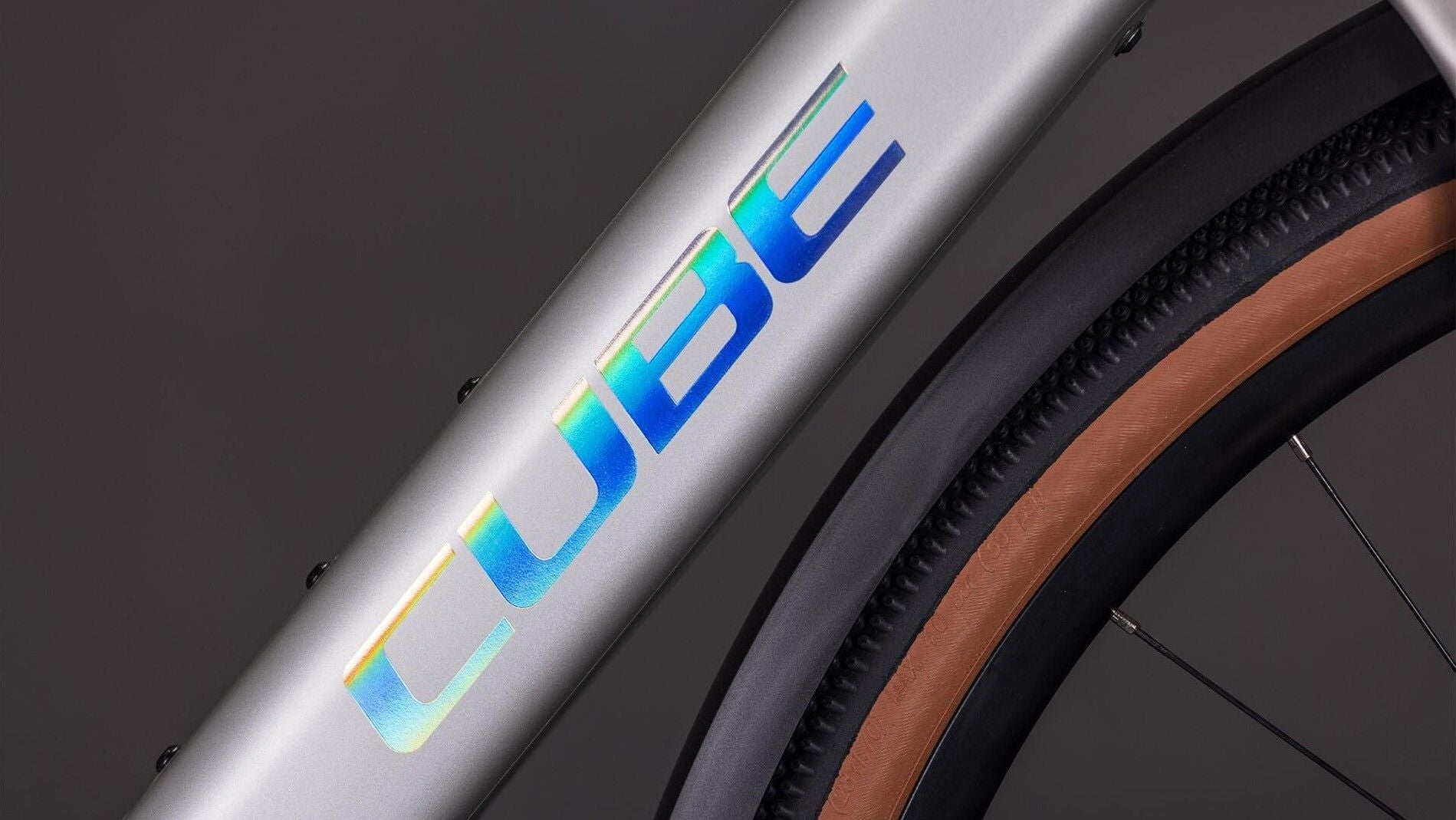 Vélo Cube Nulane Hybrid C:62 Race 400X FE sleekgrey´n´prism 2026