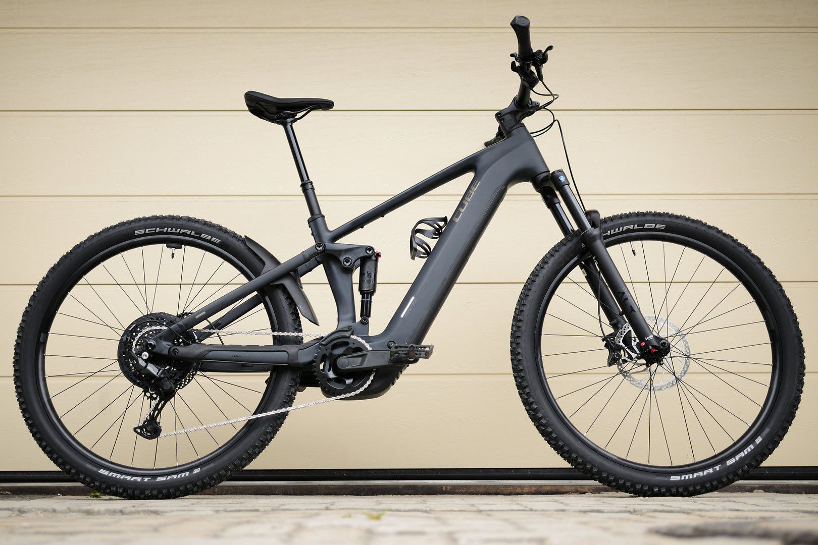 VTT Électrique Tout-Suspendu Cube Stereo Hybrid One22 Pro 600 10V 600 Wh Bosch 120 Nm 29'' Noir Bleu Night 2026