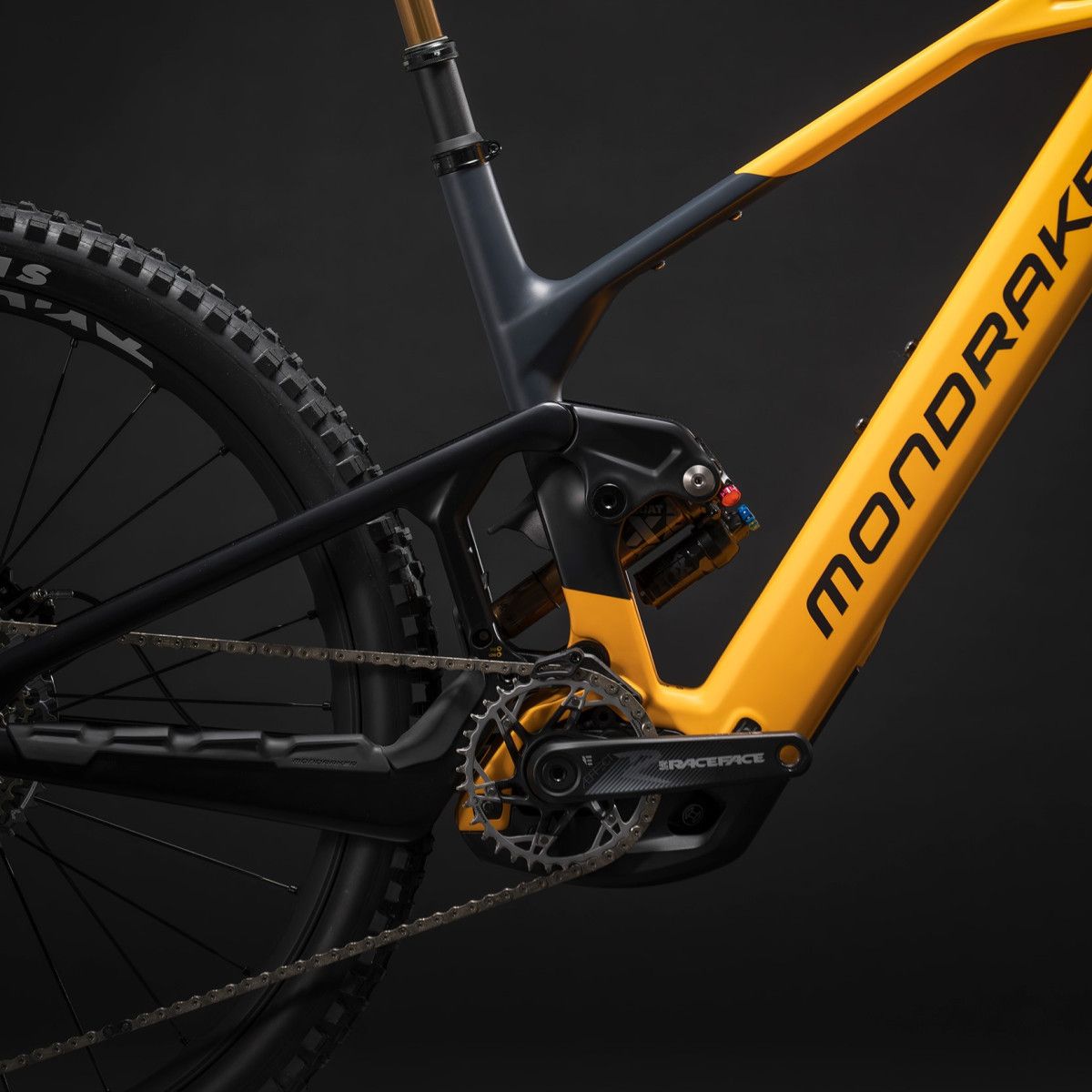VTT Électrique Tout-Suspendu Mondraker Crafty Carbon RR S 12V 800Wh Bosch 120 Nm 29'' Jaune