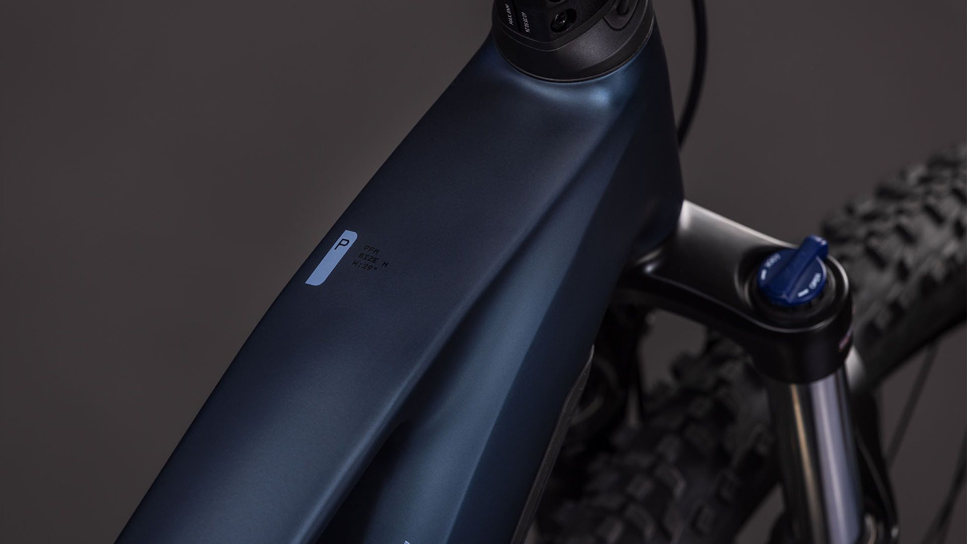 VTT Électrique Cube Reaction Hybrid Performance 600 Shimano 9V 600 Wh Bosch 75 Nm 29'' Bleu Indigo 2026