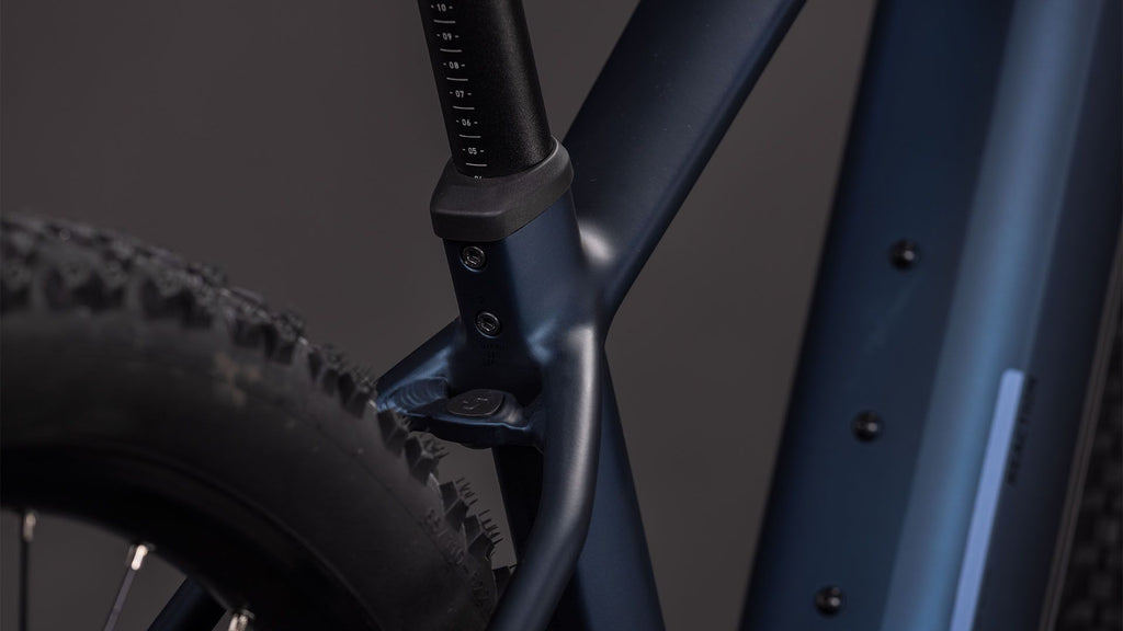 VTT Électrique Cube Reaction Hybrid Performance 600 Shimano 9V 600 Wh Bosch 75 Nm 29'' Bleu Indigo 2026