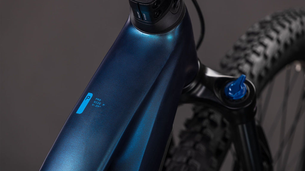 VTT Électrique Semi-Rigide Cube Reaction Hybrid Pro 800 Shimano 12V 800 Wh Bosch 120 Nm 27.5'' Bleu Nebular 2026