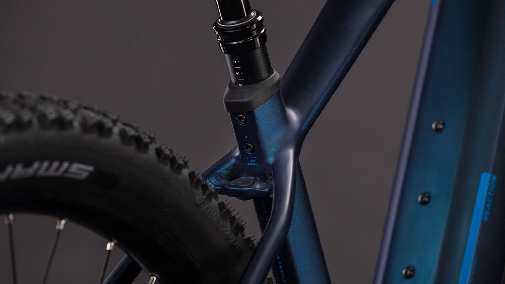 VTT Électrique Semi-Rigide Cube Reaction Hybrid Pro 800 Shimano 12V 800 Wh Bosch 120 Nm 27.5'' Bleu Nebular 2026