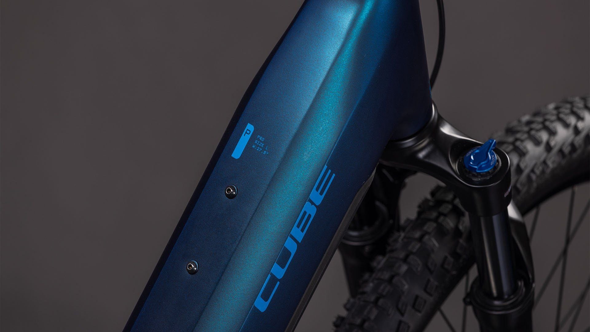 VTT Électrique Semi-Rigide Cube Reaction Hybrid Pro 800 Easy Entry Shimano 12V 800 Wh Bosch 120 Nm 27.5'' Bleu Nebular 2026