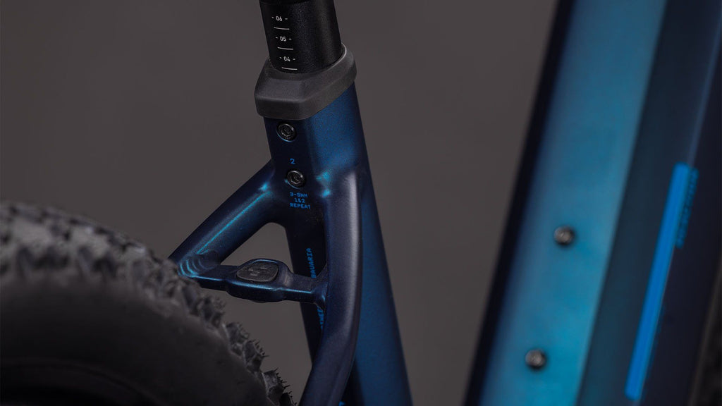 VTT Électrique Semi-Rigide Cube Reaction Hybrid Pro 800 Easy Entry Shimano 12V 800 Wh Bosch 120 Nm 27.5'' Bleu Nebular 2026