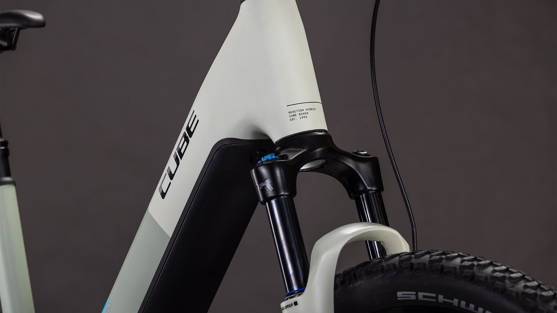 VTT Électrique Semi-Rigide Cube Reaction Hybrid Pro 800 Easy Entry Shimano 12V 800 Wh Bosch 120 Nm 27.5'' Beige Desert Stone Vert Dried Herbs 2026