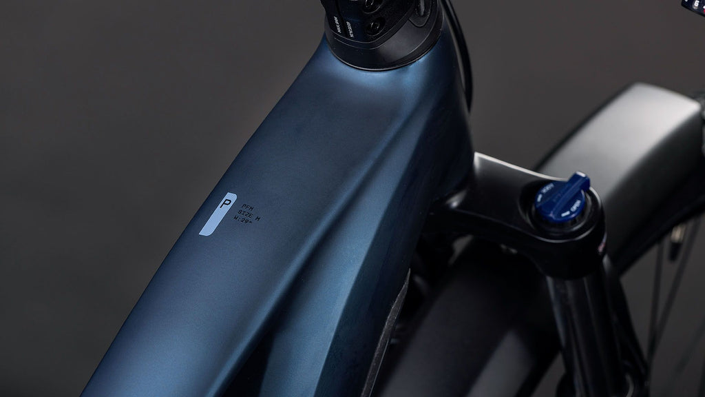 VTT Électrique Cube Reaction Hybrid Performance 600 FE Shimano 9V 600 Wh Bosch 75 Nm 29'' Bleu Indigo 2026