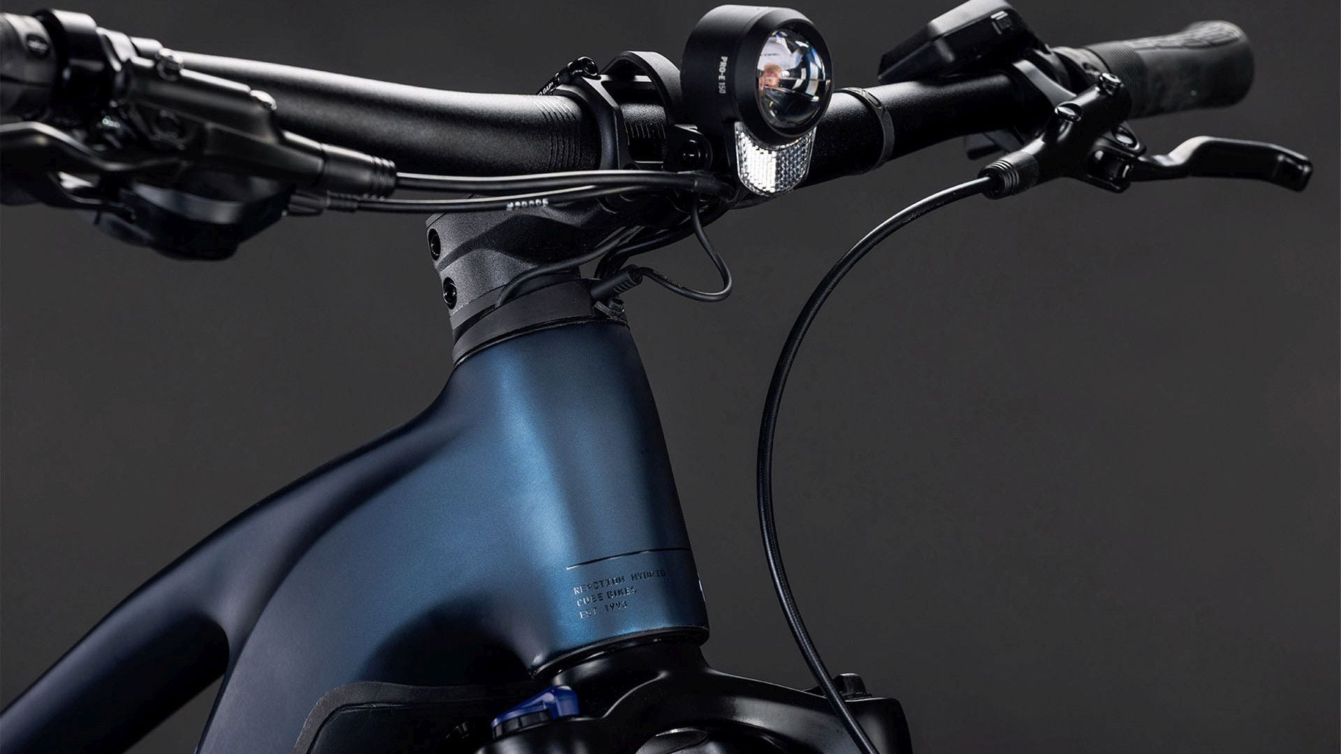VTT Électrique Cube Reaction Hybrid Performance 600 FE Shimano 9V 600 Wh Bosch 75 Nm 29'' Bleu Indigo 2026