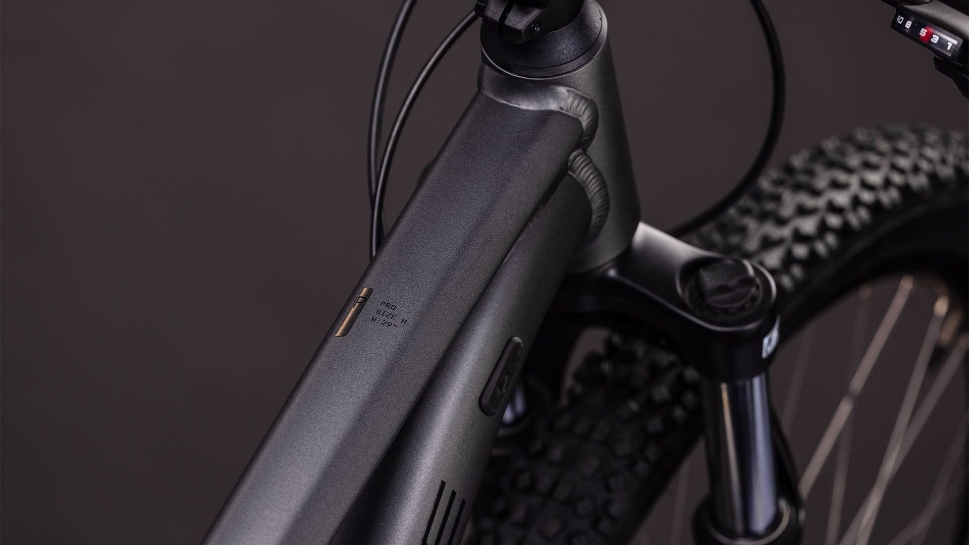 VTT Semi-Rigide Cube Aim Pro Shimano 10V 29'' Gris Noir Slate 2026