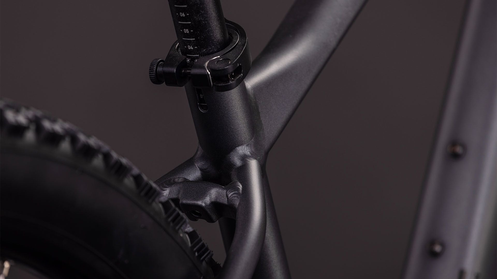 VTT Semi-Rigide Cube Aim Pro Shimano 10V 29'' Gris Noir Slate 2026