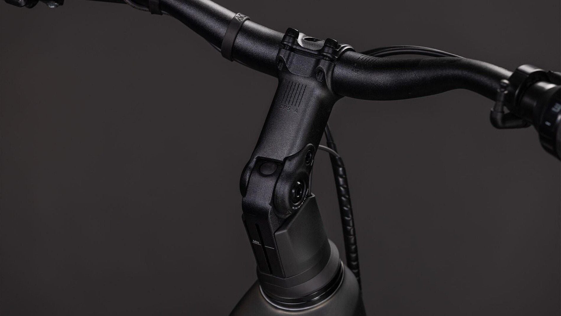 Vélo Cube Touring Hybrid Comfort SLX 800 charcoal´n´chrome 2026