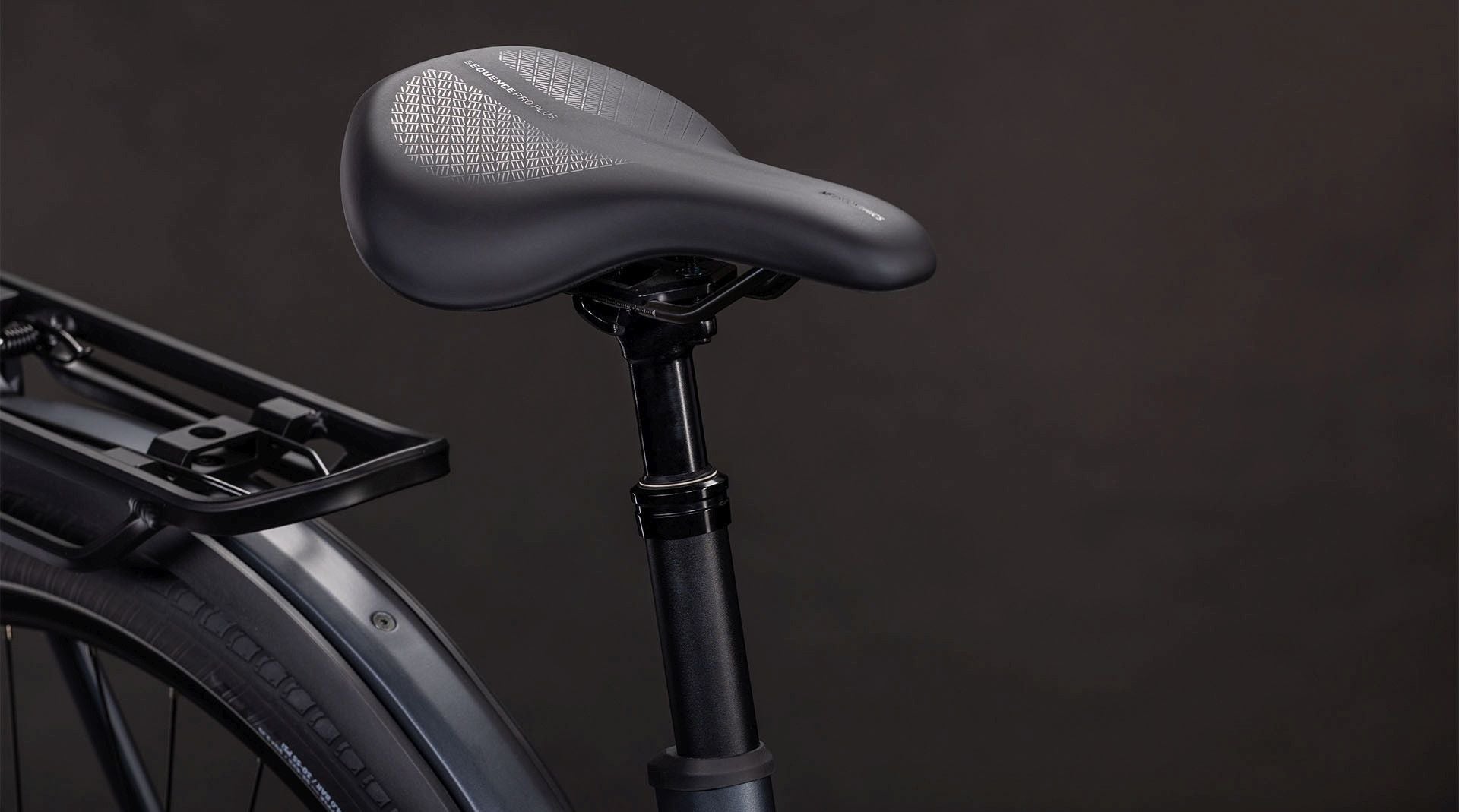 VTC Électrique Cube Kathmandu Hybrid One 800 Easy Entry Shimano Cues 10V 800 Wh 700 mm Gris Metallic 2026