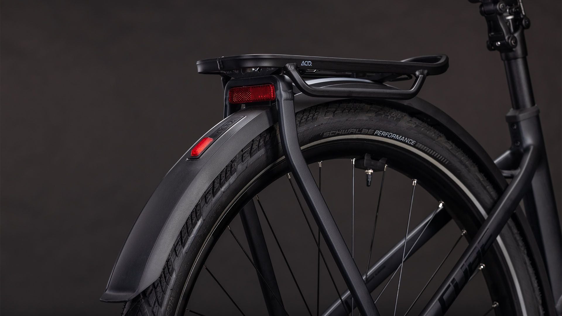 VTC Électrique Cube Kathmandu Hybrid Pro 800 Easy Entry Shimano Deore/Deore XT 12V 800 Wh 700 mm Noir Coal 2026