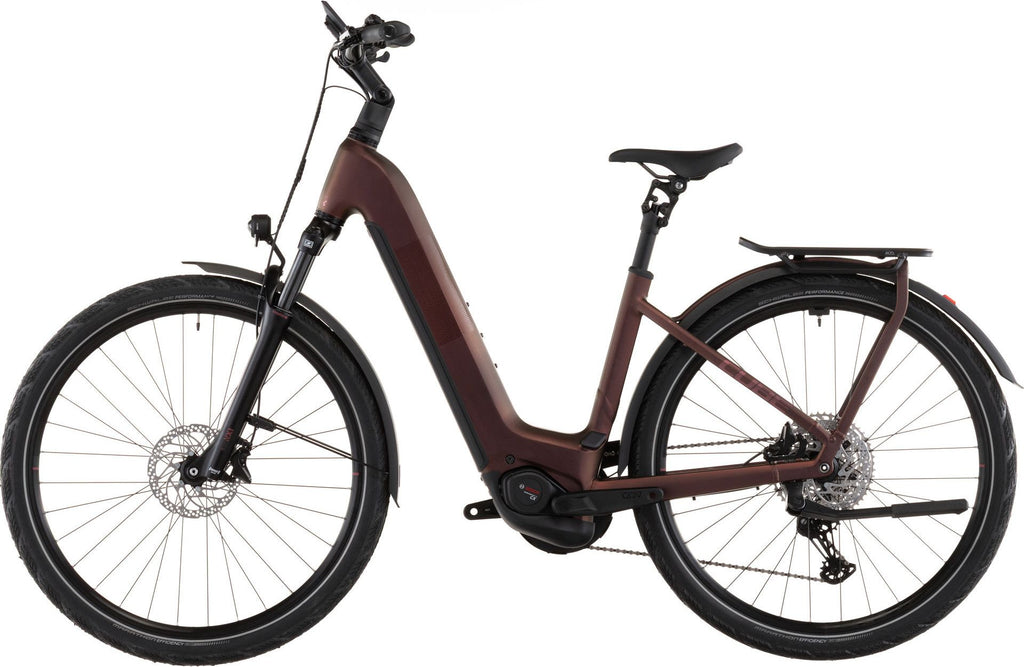 VTC Électrique Cube Kathmandu Hybrid Pro 800 Easy Entry Shimano Deore/Deore XT 12V 800 Wh 700 mm Rouge Orange Sun Glow 2026