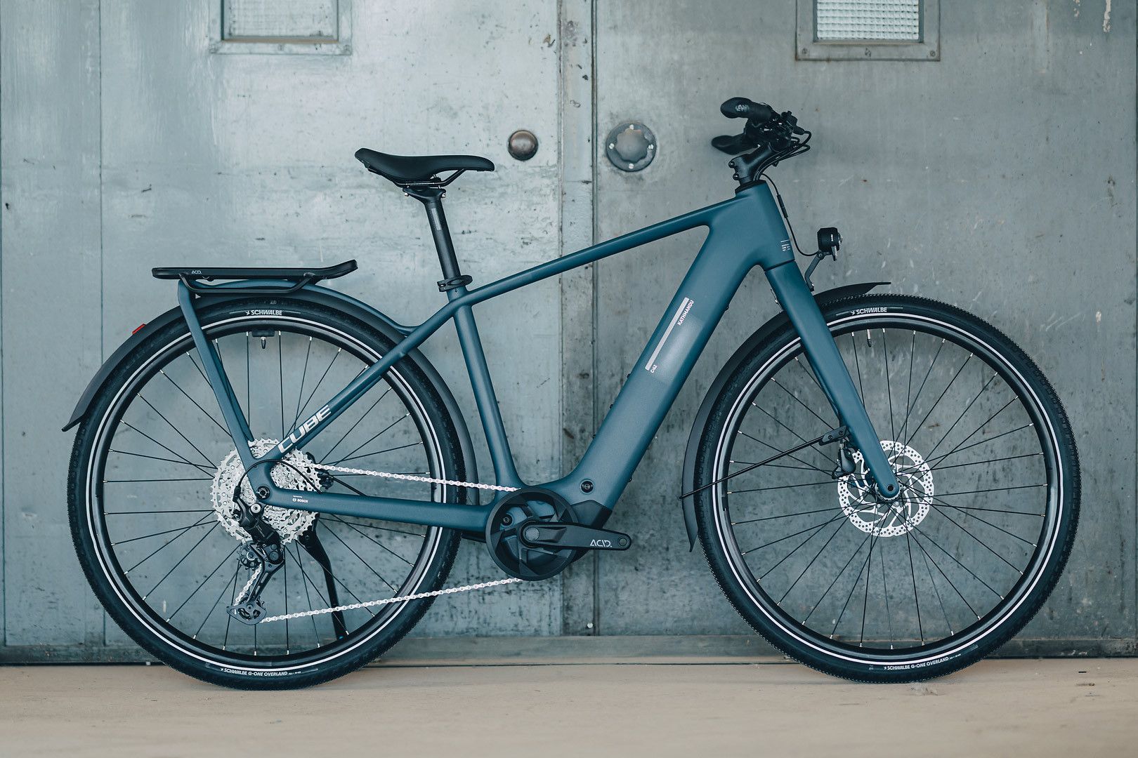 VTC Électrique Cube Kathmandu Hybrid C:62 Pro 400X Shimano Cues 11V 400 Wh 700 mm Bleu Spectral 2026