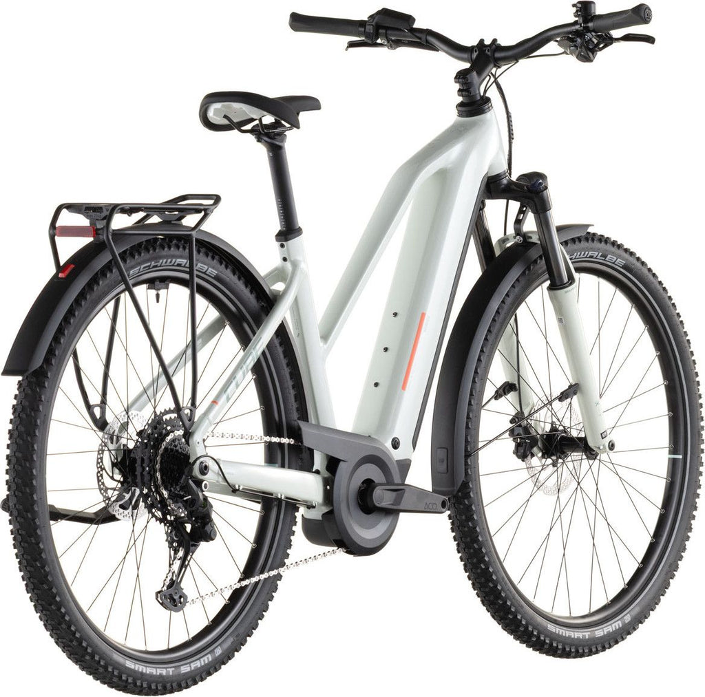 VTC Électrique Cube Nuride Hybrid Performance 600 Trapeze Shimano Cues 10V 600 Wh 29'' Beige Desert Stone Vert 2026