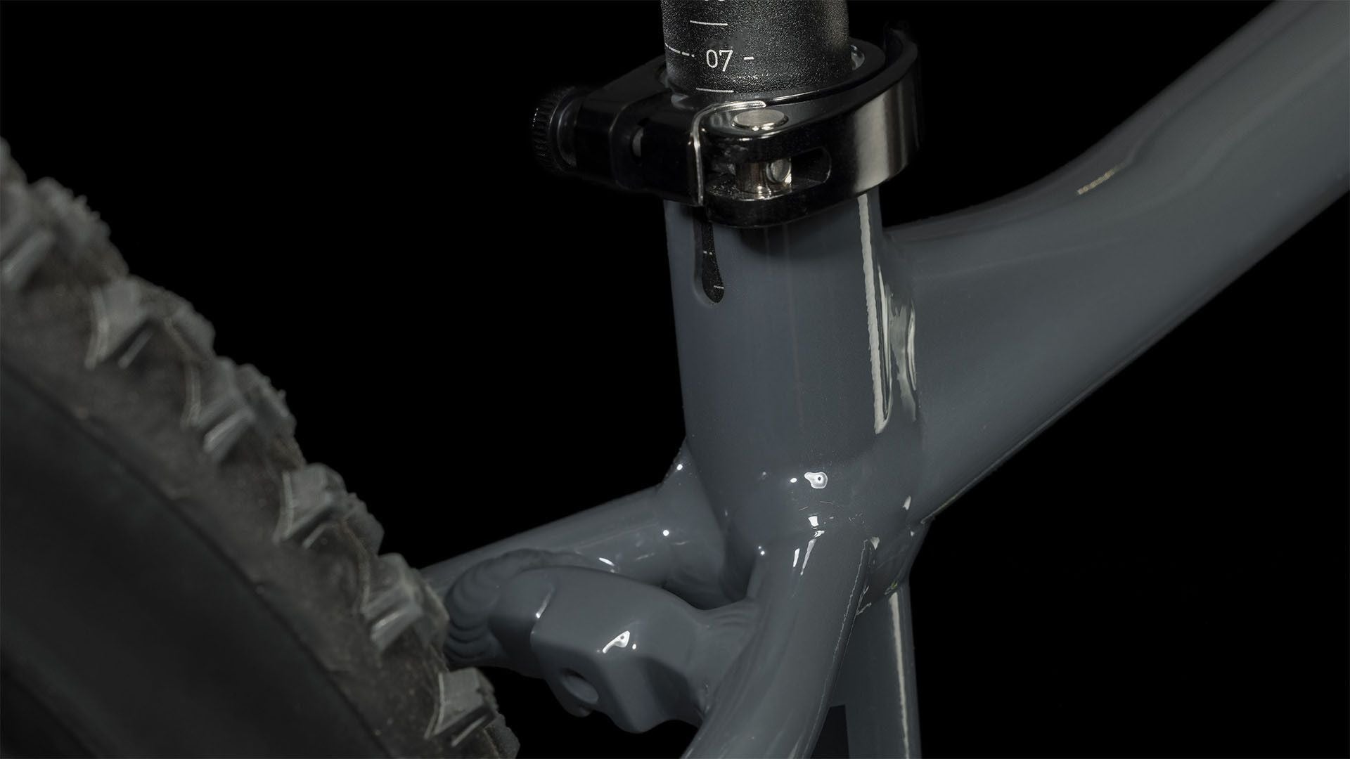 VTT Semi-Rigide Cube Aim Pro Shimano 8V 27.5'' Gris