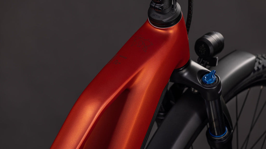VTC Électrique Cube Nuride Hybrid Pro 600 Trapeze Shimano Deore/Deore XT 12V 600 Wh 29'' Rouge Orange Chilli 2026