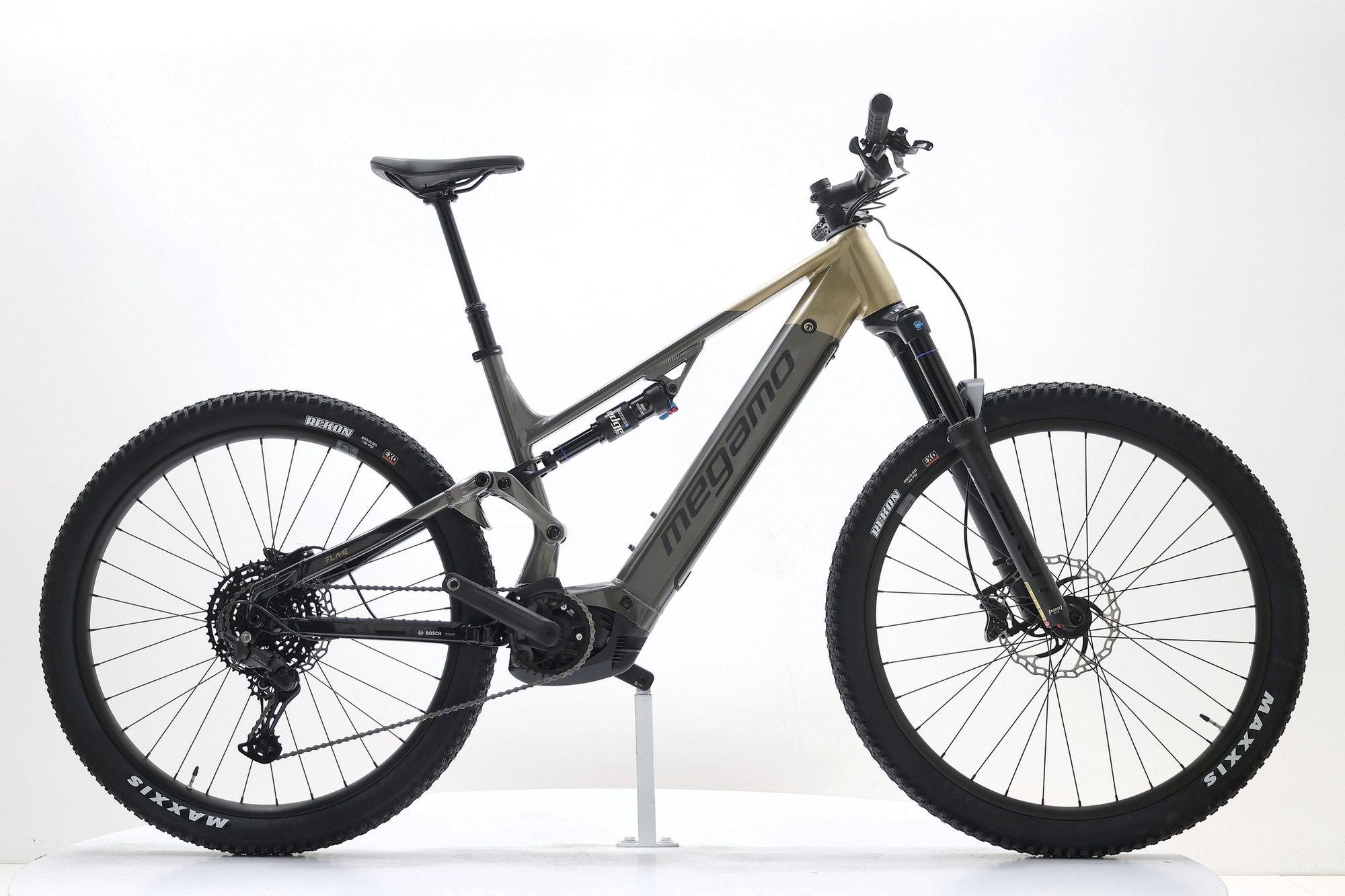 Produit Reconditionné · VTT électrique MEGAMO Flame AL 20+ 800Wh 2025 · Très bon état