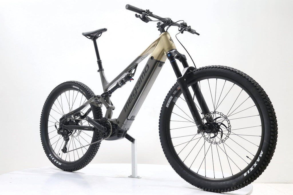 Produit Reconditionné · VTT électrique MEGAMO Flame AL 20+ 800Wh 2025 · Très bon état