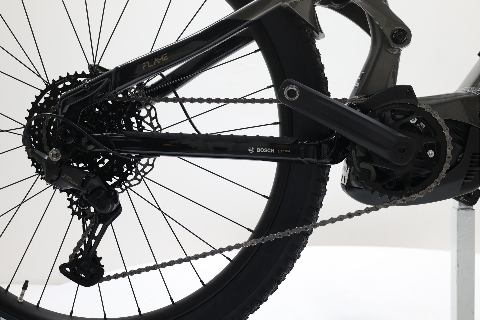 Produit Reconditionné · VTT électrique MEGAMO Flame AL 20+ 800Wh 2025 · Très bon état